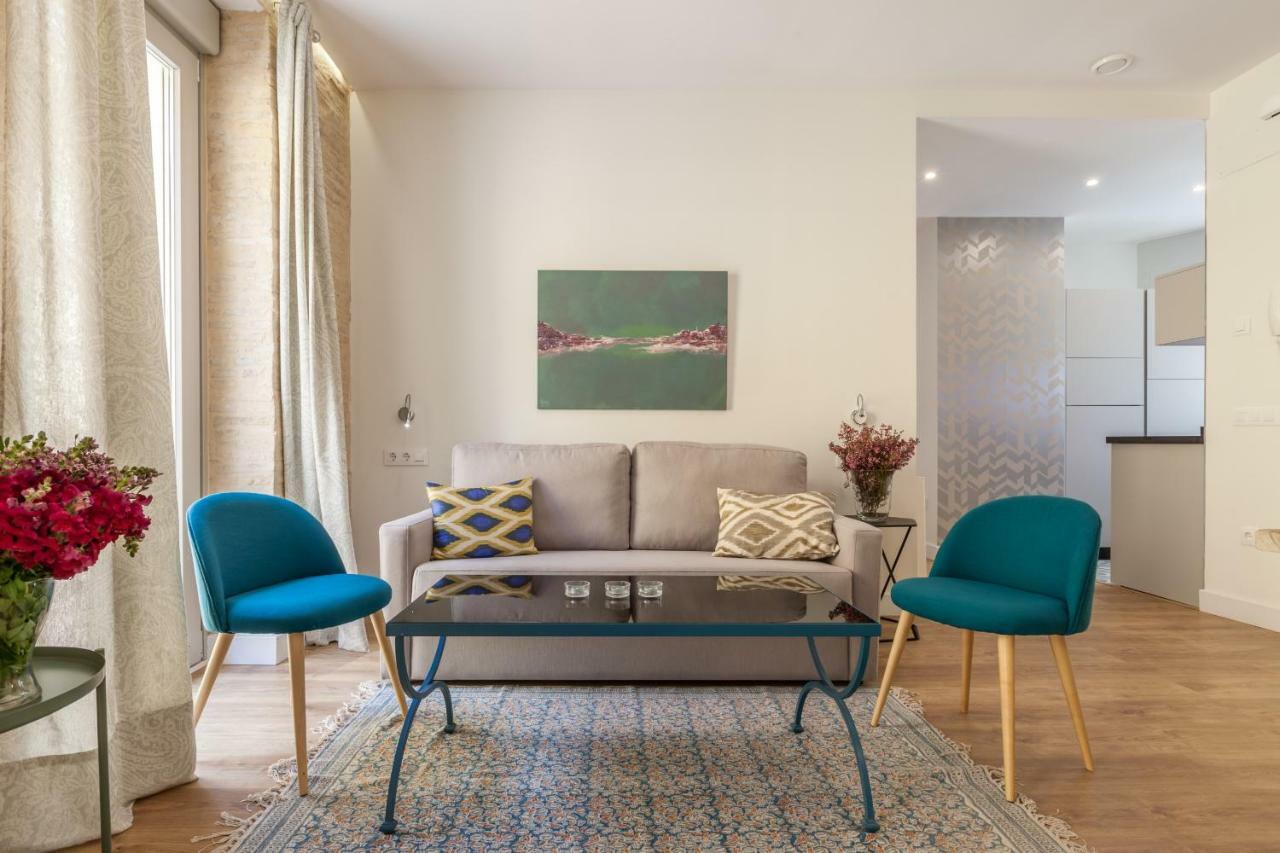 Apartamentos Rg Suites Jardines De Murillo Seville Exterior photo