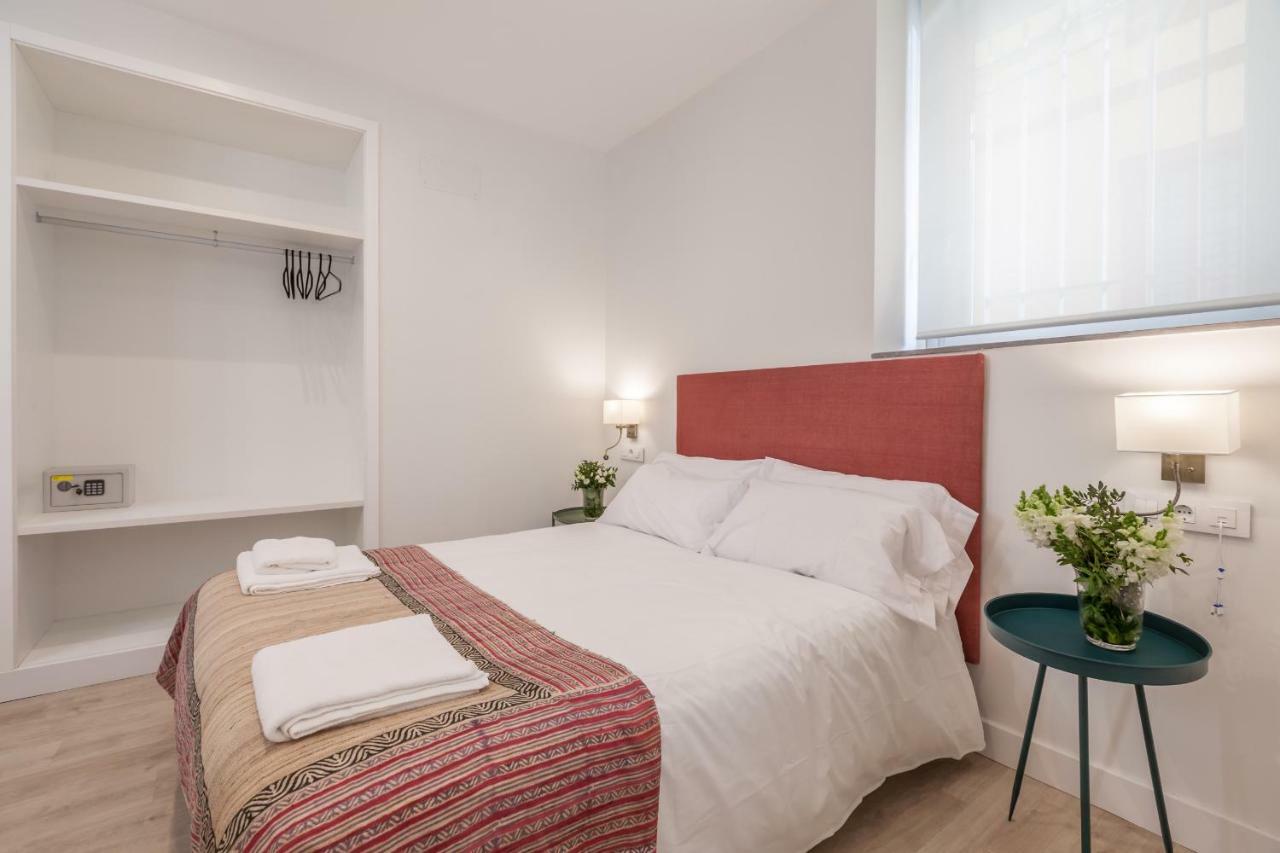 Apartamentos Rg Suites Jardines De Murillo Seville Exterior photo