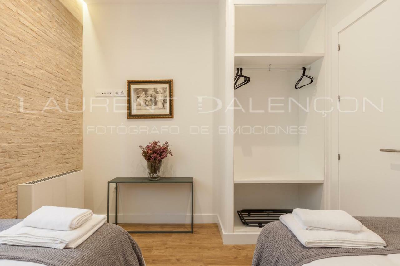Apartamentos Rg Suites Jardines De Murillo Seville Exterior photo